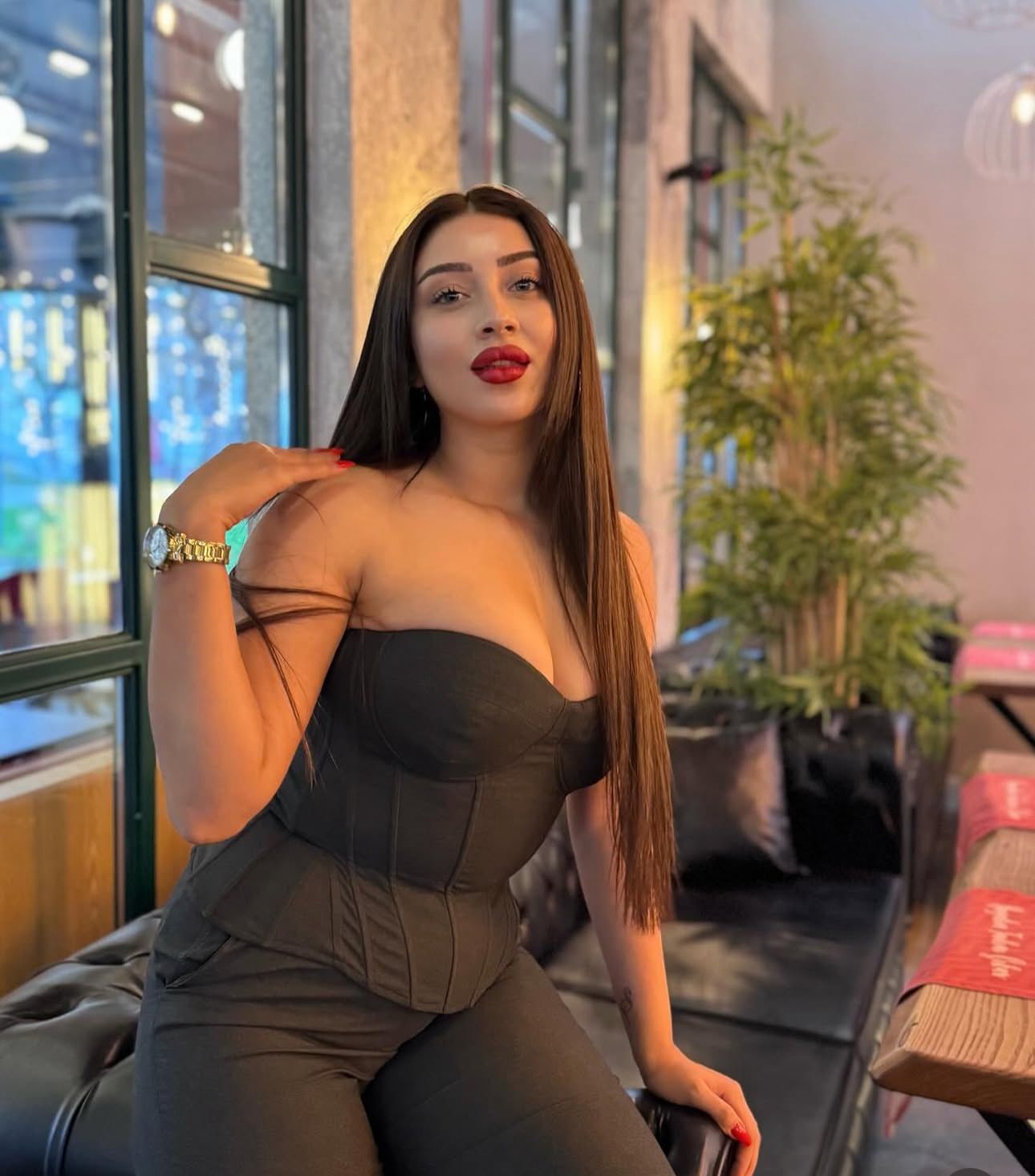 Tepeli Otele Gelen Escort Zuhal