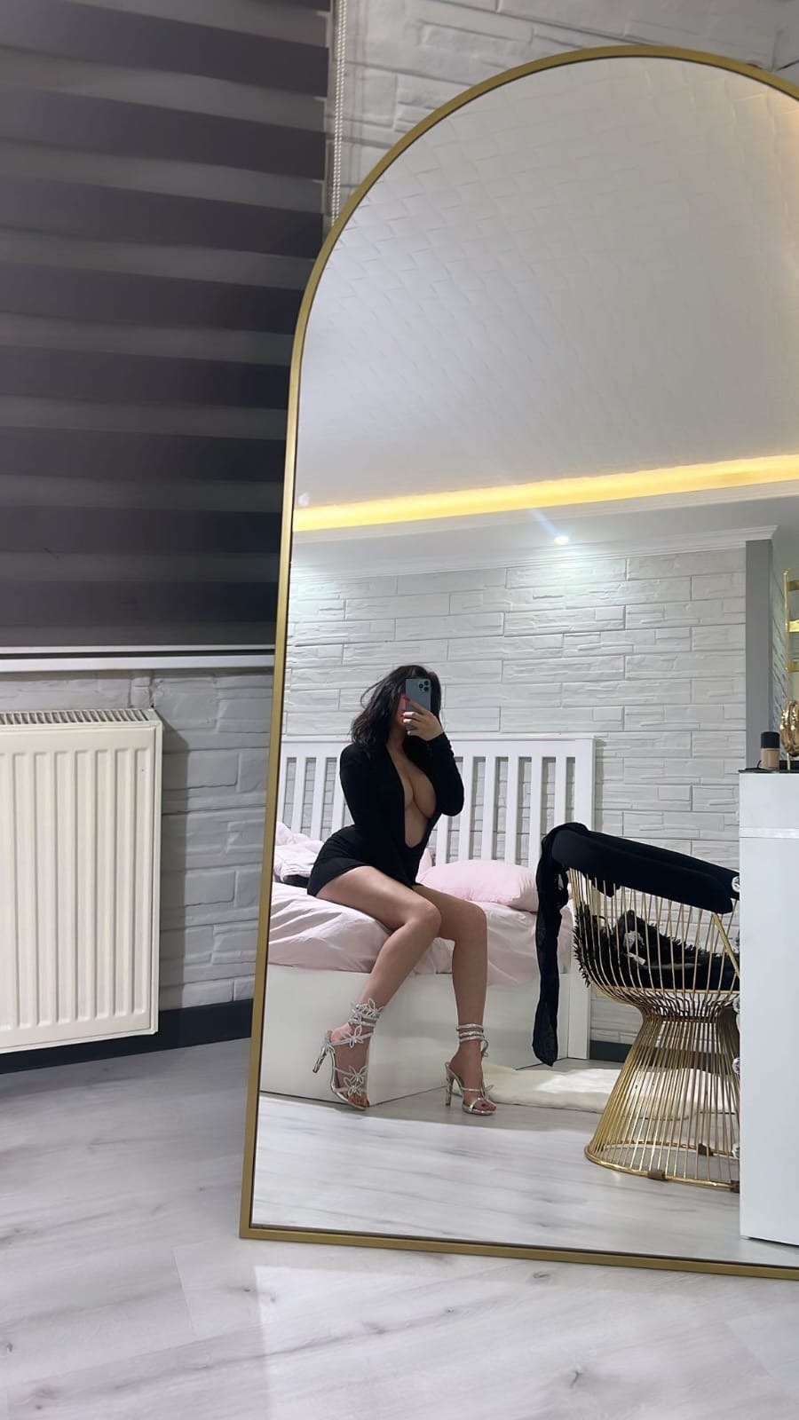 Kırıntı Eşsiz Escort Aslı